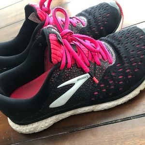 Women’s Size 8 Brooks Glycerin 16